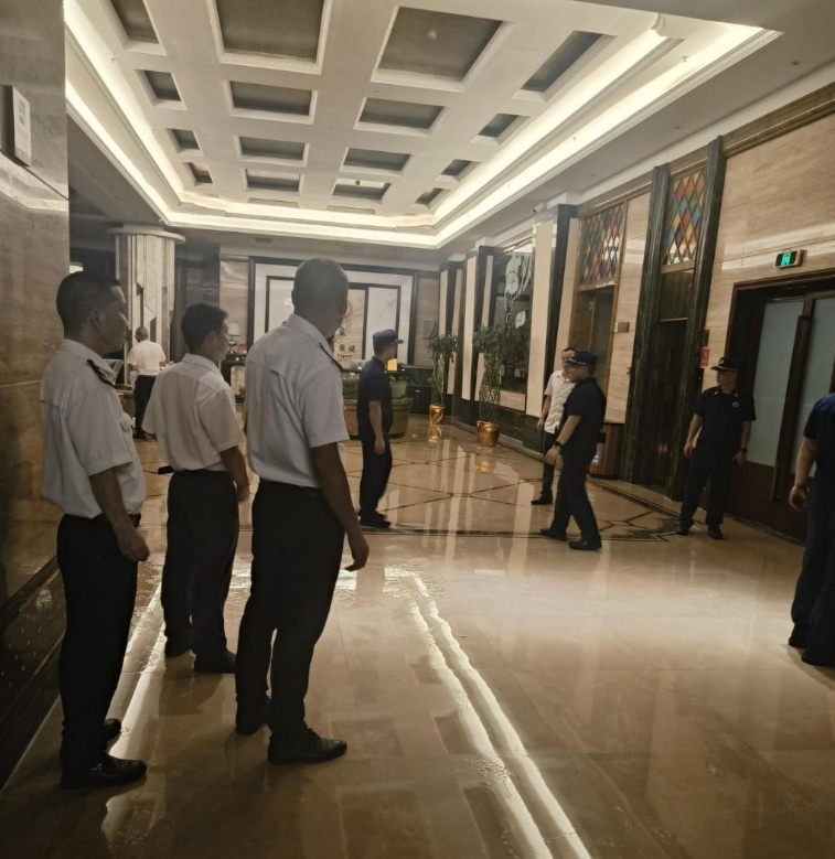 為何選擇專業(yè)保安公司來保障物業(yè)安全